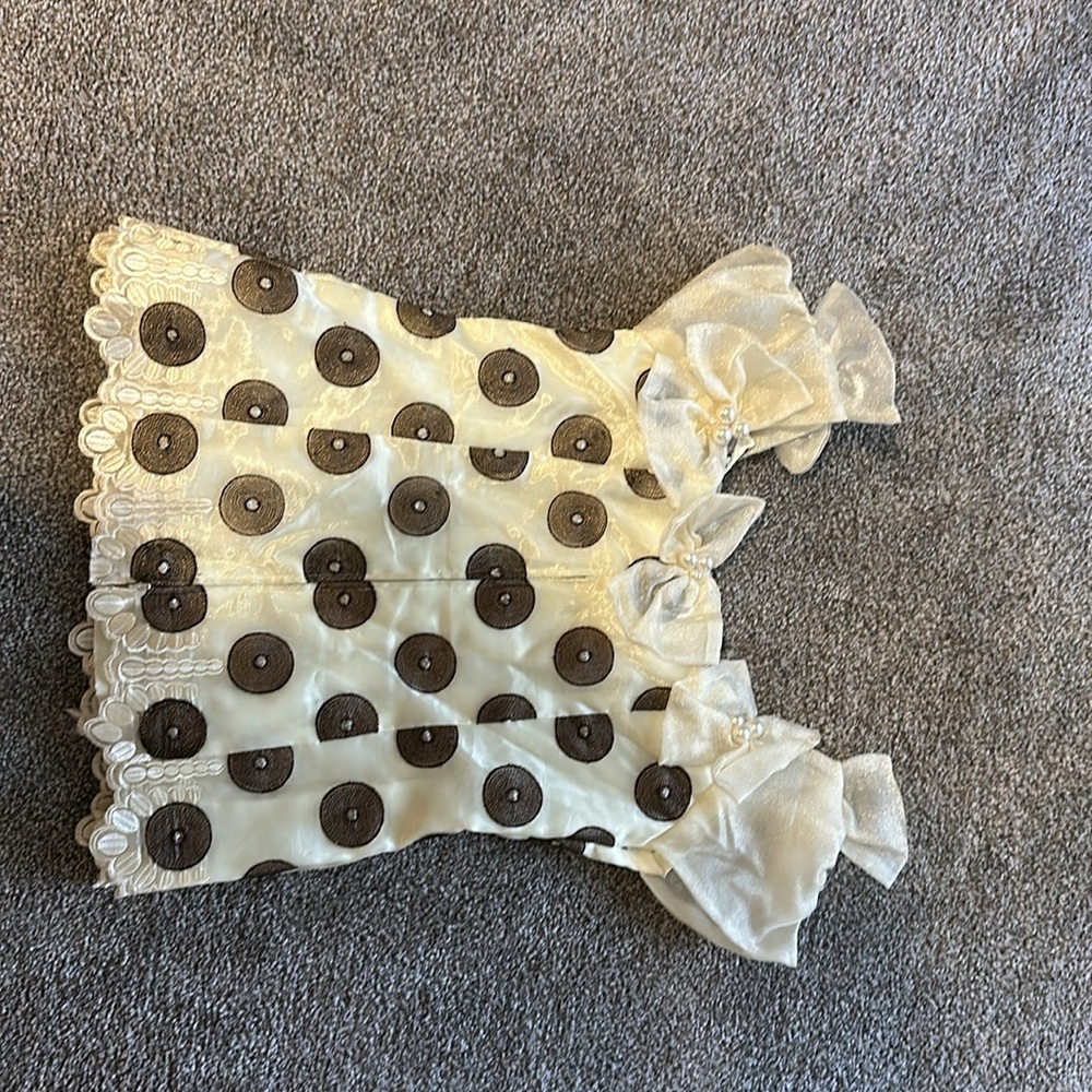 Vintage Bow, Pearl & Bronze Detail Top - Picture 9 of 12